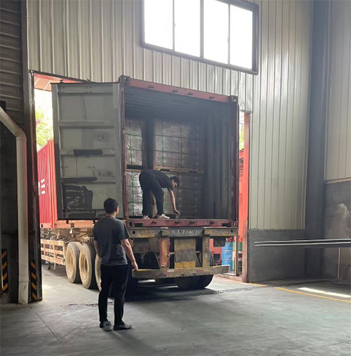 某國(guó)際知名火花塞品牌企業(yè)采購的汽車火花塞配件已成功發(fā)貨
